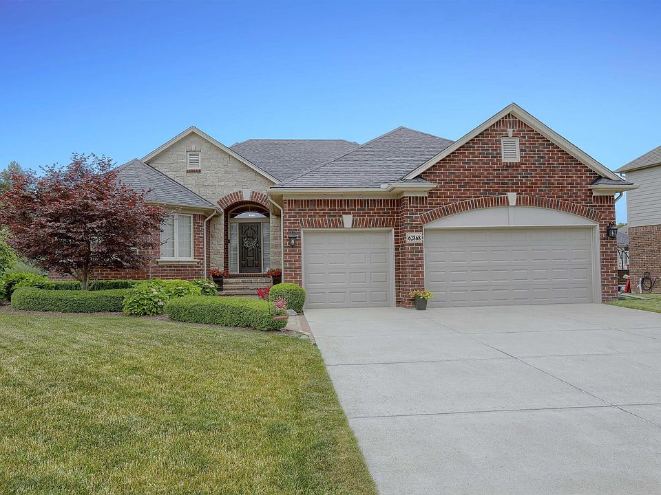 1st image of 62868 Franklin Park Dr