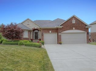 62868 Franklin Park Dr, Washington, MI 48094