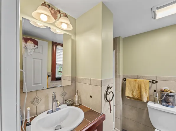 388 Arborway Unit 2, Jamaica Plain, MA 02130