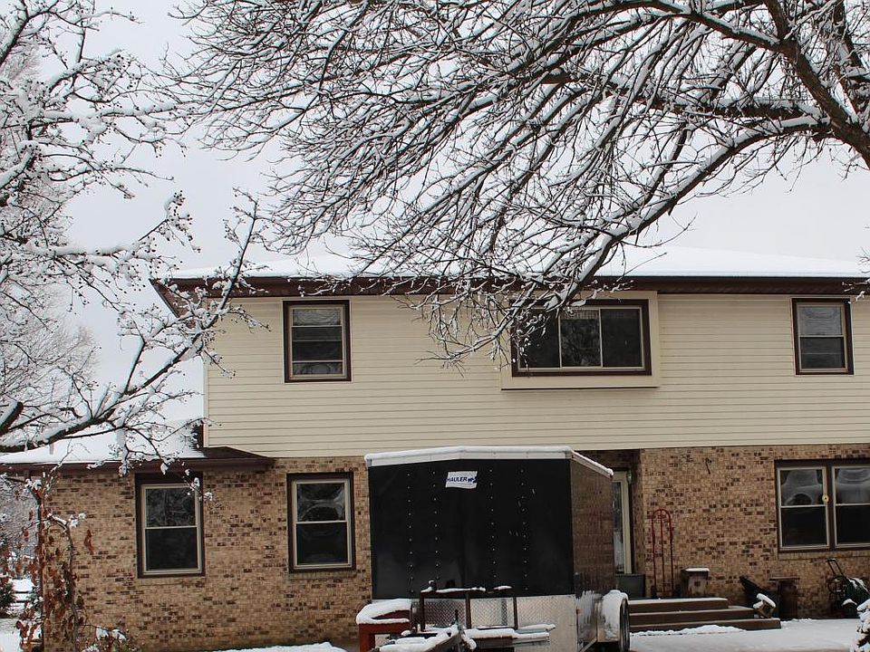2nd image of 1355 East Ln