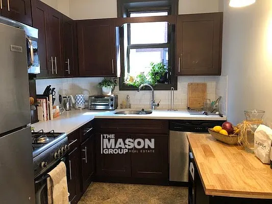 Rented by Mason Group LLC | media 10