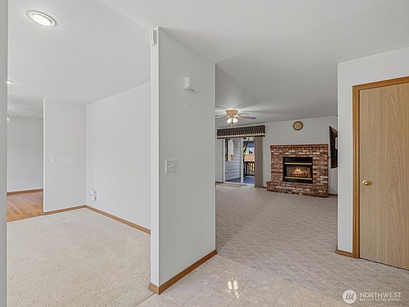 3rd image of 15373 175th Avenue SE