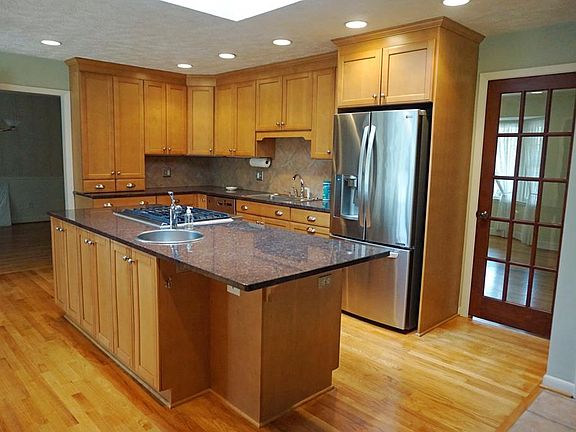 3rd image of 216 Kalmia Forest Dr