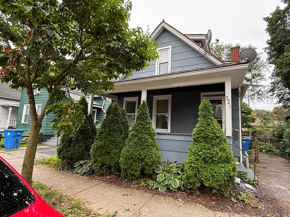 521 Caroline St #1