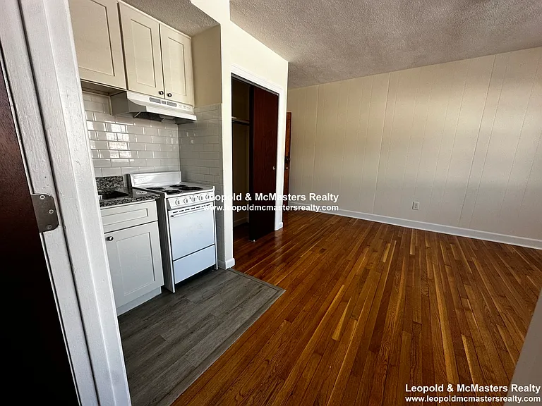 North Beacon St Brighton Apartments — Photo 28