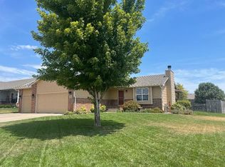 2122 S Rogers Cir, Wichita, KS 67235