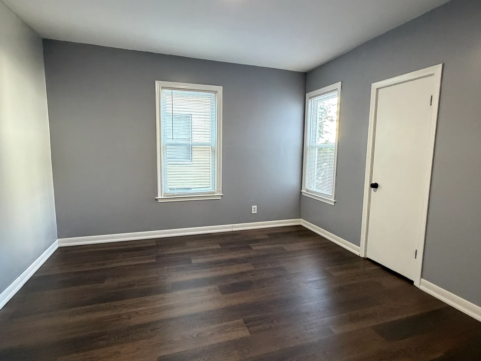 3 bed, 1200 sqft, $2,100 — Photo 3