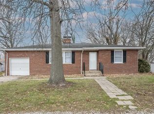 1217 Centreville Ave, Belleville, IL 62220