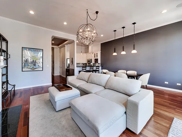 1417 W Chicago Ave #3 — Photo 5