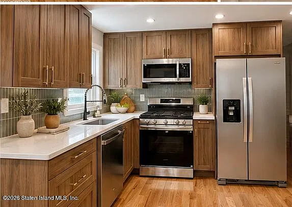 3 bed, 1.0 bath, 1904 sqft, $3,500 — Photo 4