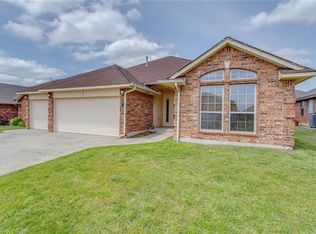 2609 SE 95th St, Moore, OK 73160