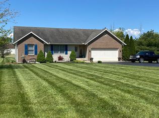 414 Hawthorne Dr, Wilmington, OH 45177