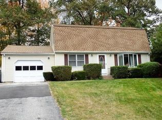 24 Forbes Cir, Springfield, MA 01118