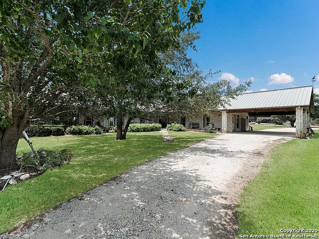 1st image of 724 County Road 310