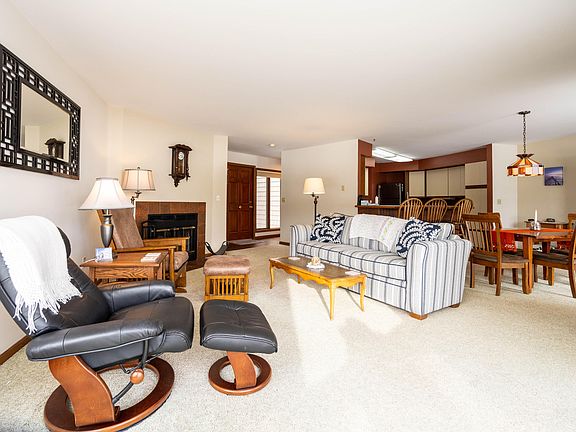 4th image of 219 S Main St