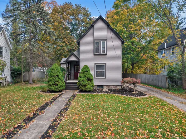 639 S Main St, Chelsea, MI 48118