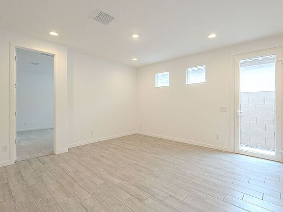 4th image of 3362 E Hayfield Way