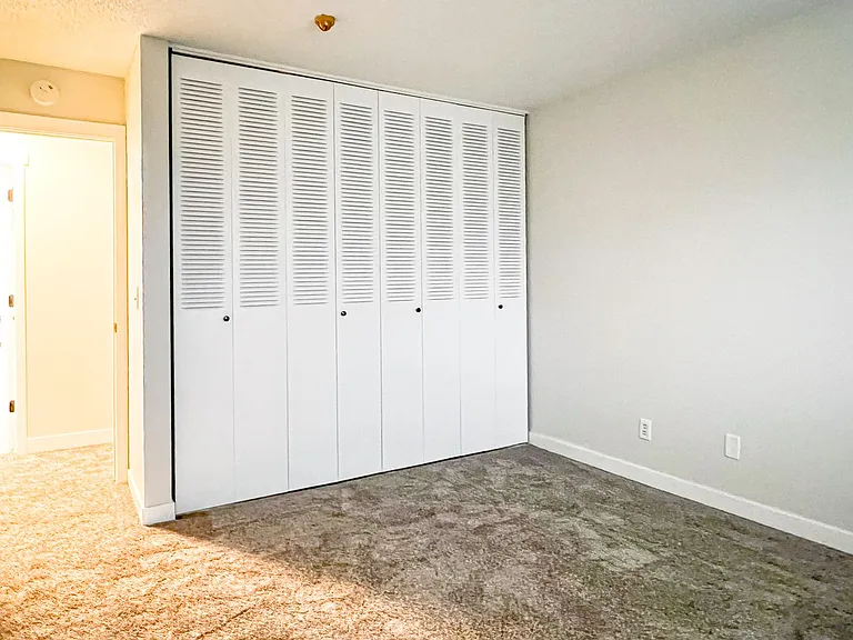 2800 Hillsboro Ave N #313 — Photo 7