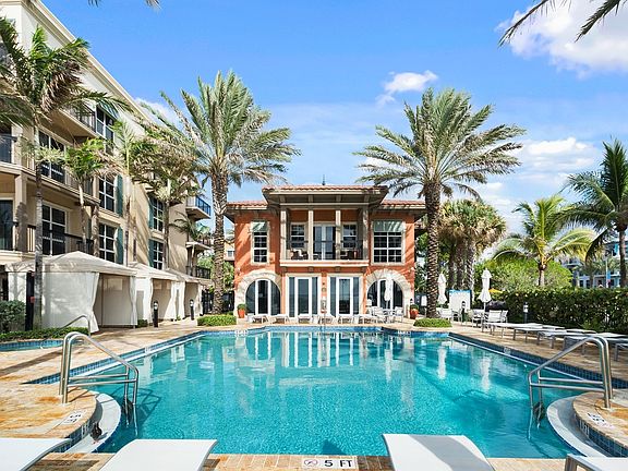 2nd image of 4445 El Mar Dr #2404