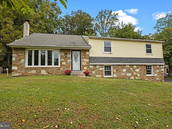 2nd image of 225 Green Dr