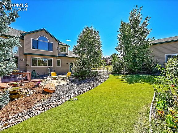 5th image of 1073 Broken Arrow Cir