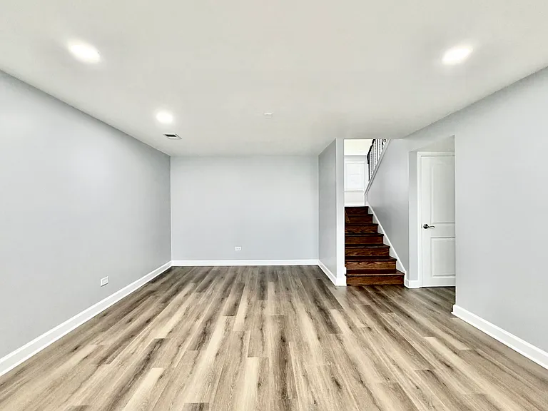 690 S Westgate Rd — Photo 14