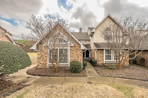 2800 Keller Springs Rd #10 Photo 1