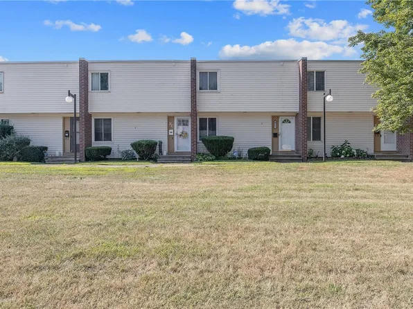 4390 Heritage Dr #A, Liverpool, NY 13090