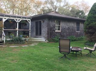 3 Cedar Ct, East Hampton, NY 11937