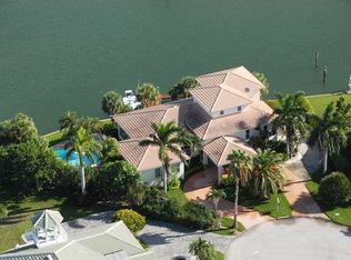 219 7th St E, Tierra Verde, FL 33715