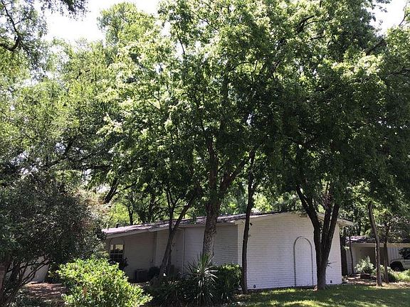 2nd image of 17328 Marianne Cir