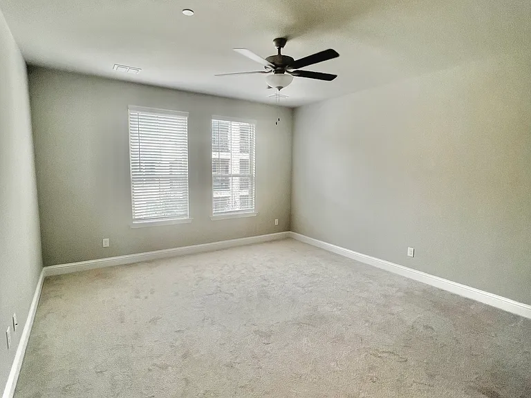 329 Colusa Dr — Photo 12