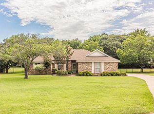 228 Trail Tree Cir, Burleson, TX 76028