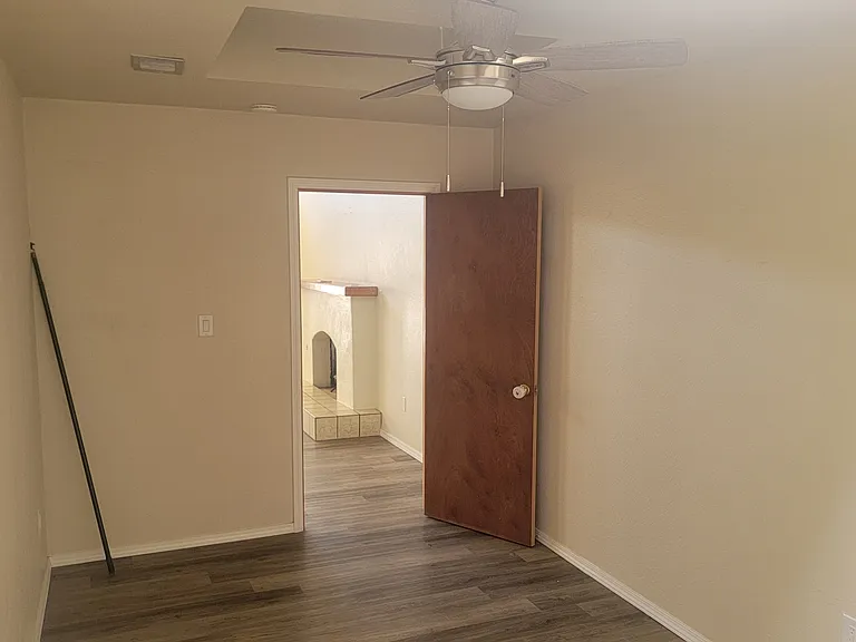 1908 Mountain Shadow Dr — Photo 10