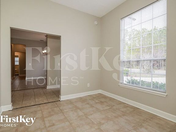4th image of 1733 Ferncreek Dr