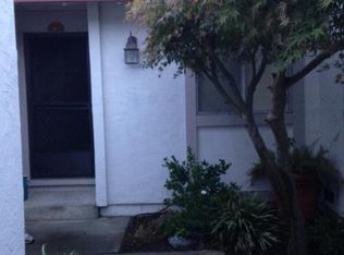 5 Clark Creek Cir, Clayton, CA