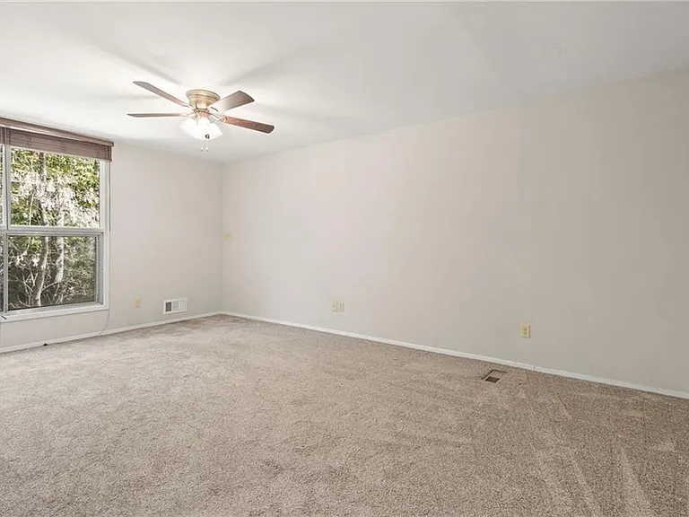 705 Edgewater Trl NW — Photo 21