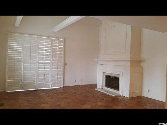 3rd image of 2090 E Michigan Ave