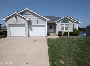 1389 Jessica Ln, Fulton, MO 65251