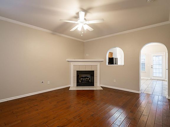 3rd image of 1101 Downs Blvd APT 220