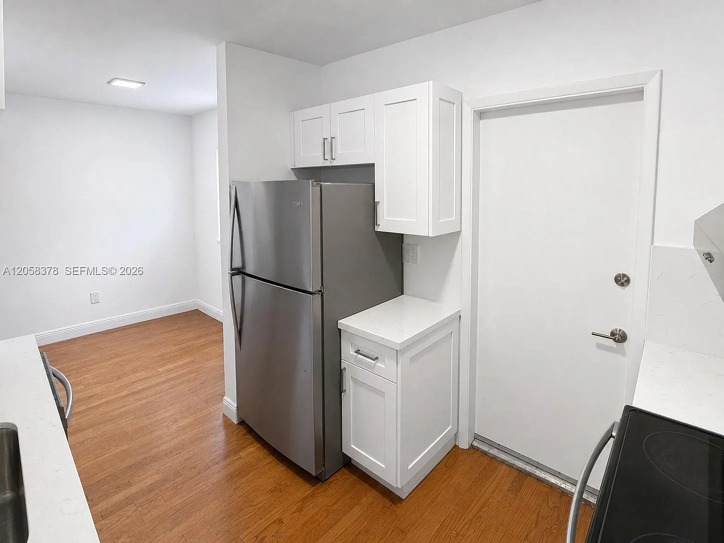 1561 West Ave — Photo 3