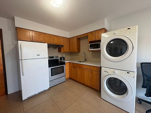 4th image of 2248 E 45th Ave