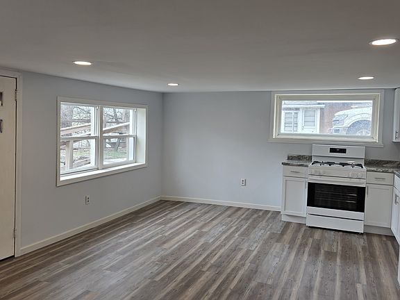 4th image of 7105 Main St
