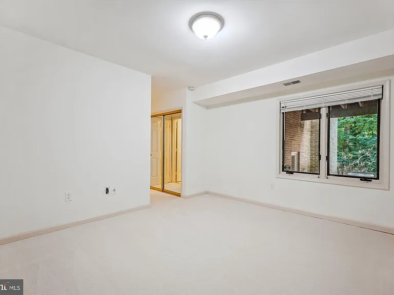 6 Goldleaf Ct — Photo 24