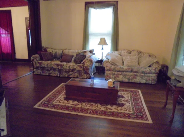 104 S New St, Whitakers, NC 27891