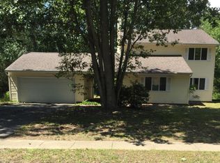 16 Winchester Dr, Jackson, NJ 08527