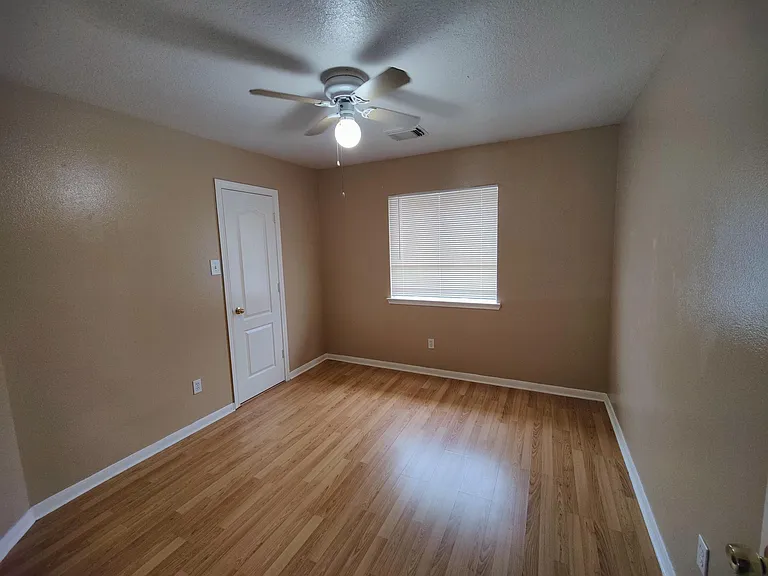 5118 Littleneviss Dr — Photo 34
