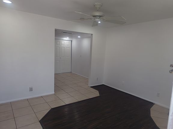 4th image of 8032 E Oak St