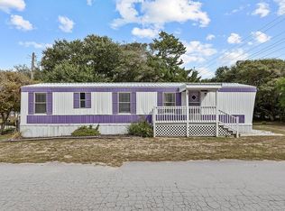 300 Dogwood Cir, Emerald Isle, NC 28594