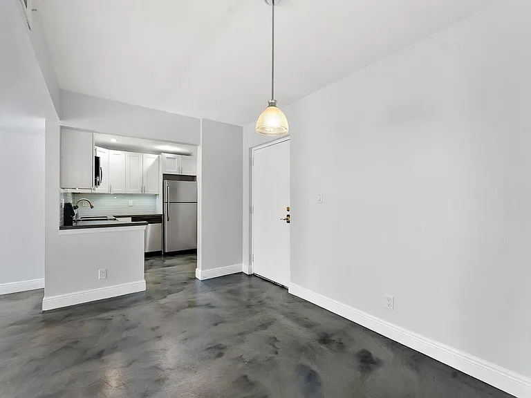 470 NW 20th St #3070 — Photo 12